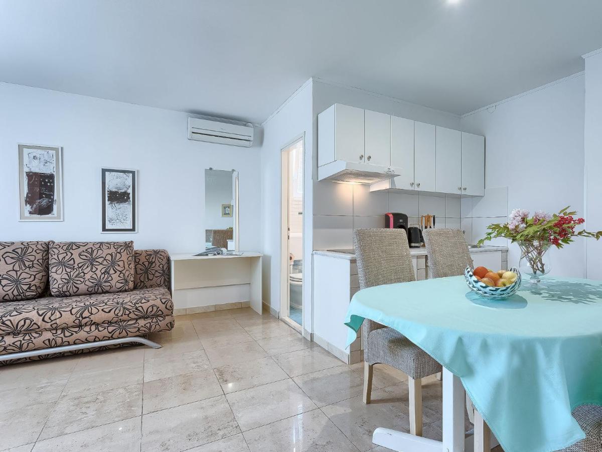Apartment Nika-12 Umag Buitenkant foto